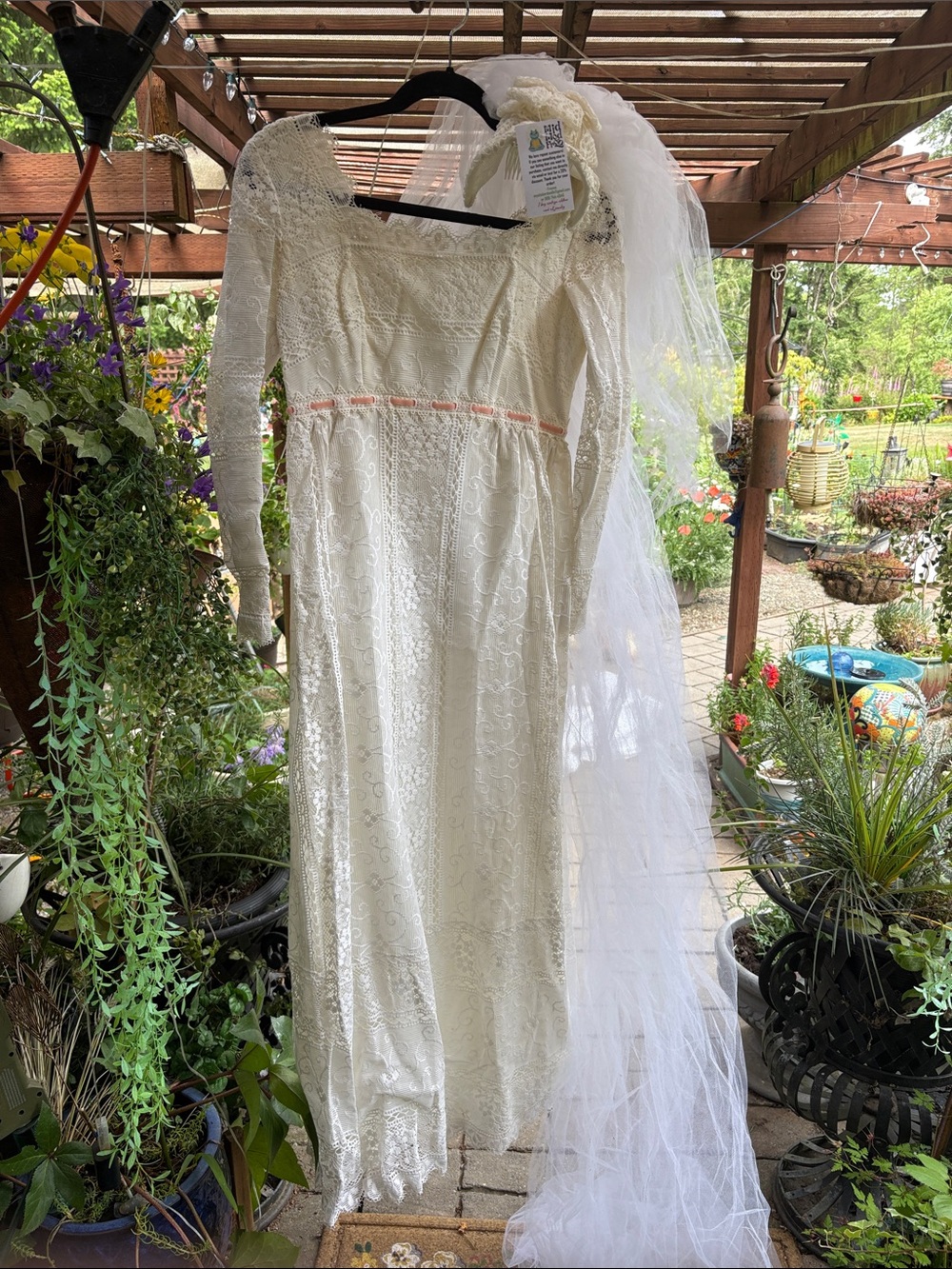 Vintage 70’s Lace Long Sleeve Wedding Dress crochet cap Veil - Ivory bag 212